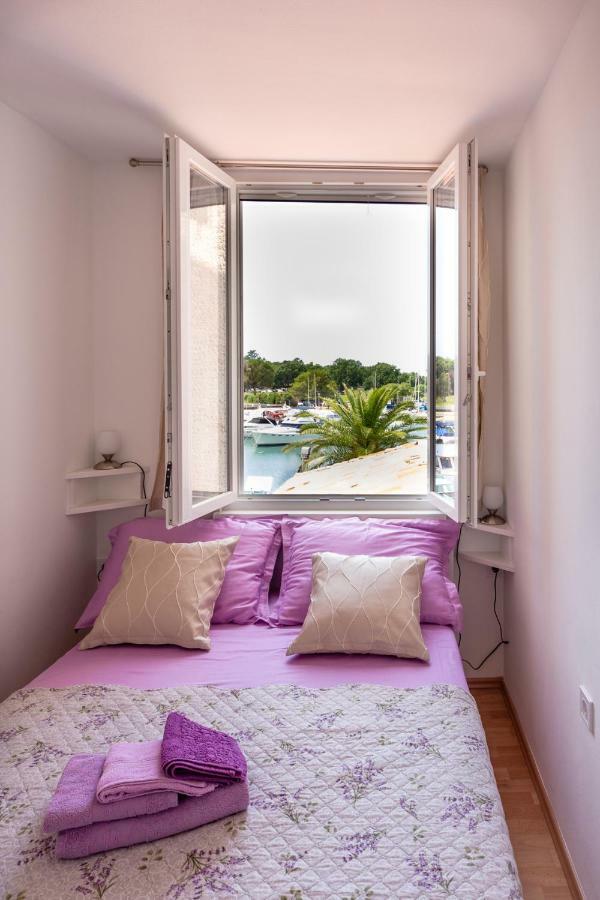 Lovely Apartment Near The Beach With A Sea View Poreč Exterior foto